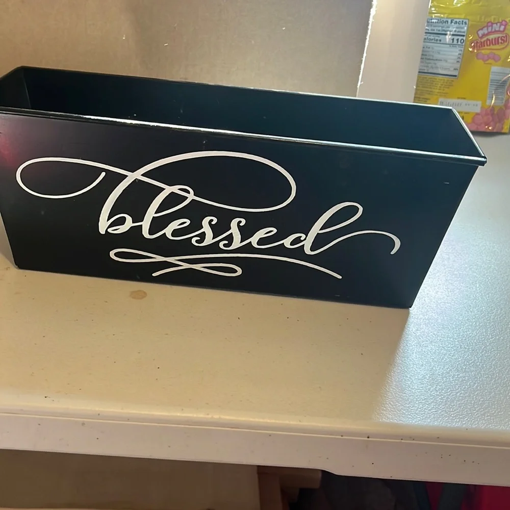 Hand painted planter - Picture 1 of 2